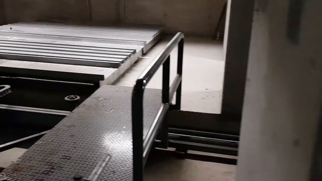 Podzemna garaža u Radničkoj 2 смотреть онлайн
