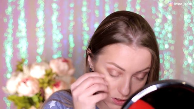 Красивый макияж глаз двумя кистями. Новогодний образ с красными губами смотреть онлайн