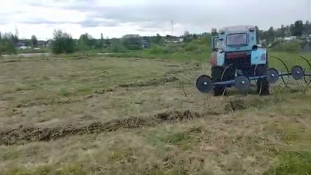 Первая работа граблей Лидер. смотреть онлайн