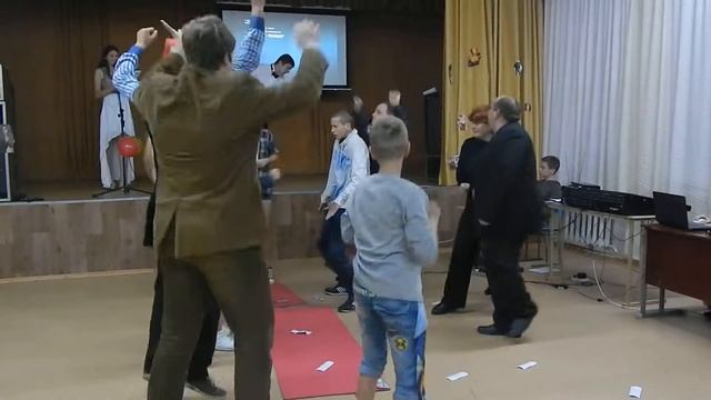 Батл.Ученики против учителей смотреть онлайн