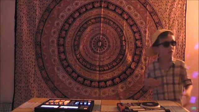 mein erstes mixbrett (Simba DJ Mixer) смотреть онлайн