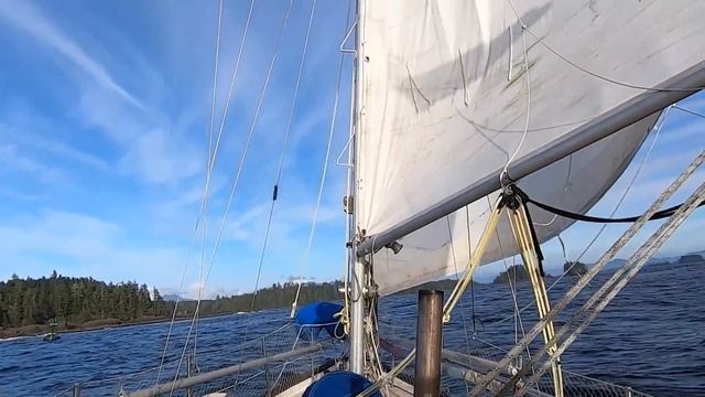 things always don't go as planned - Engineless - Sailing Oka Solo смотреть онлайн