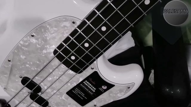 Fender Mustang American Performer with Mustang Bass Fat Novak and Fender Noiseless Jazz pickups смотреть онлайн