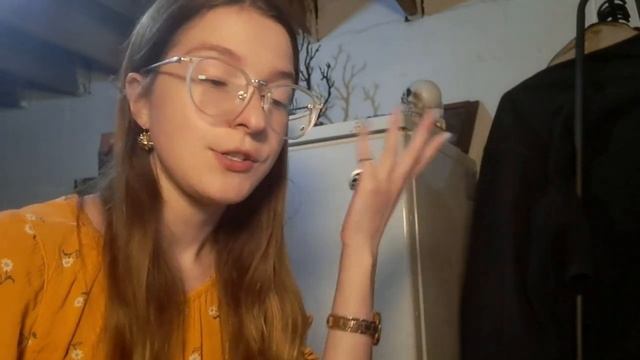 POV : You're Distracted | I am Your Oracle and This is Your Reading смотреть онлайн