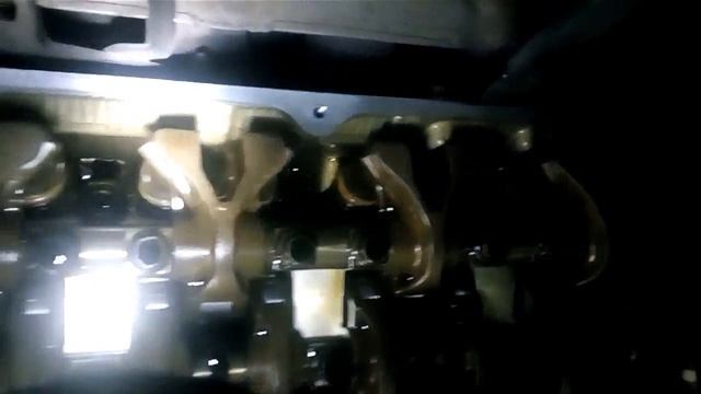 Двигатель Ховера 2.4 Состояние под клапанной крышкой после 170 тыс. км. смотреть онлайн