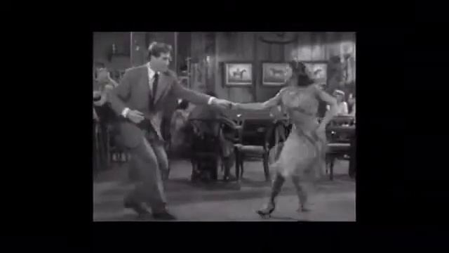 Larry dancing to sanity falls be like... смотреть онлайн