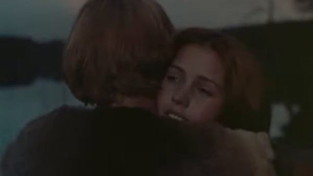 Петронелла Баркер Petronella Barker в фильме И на камнях растут деревья смотреть онлайн