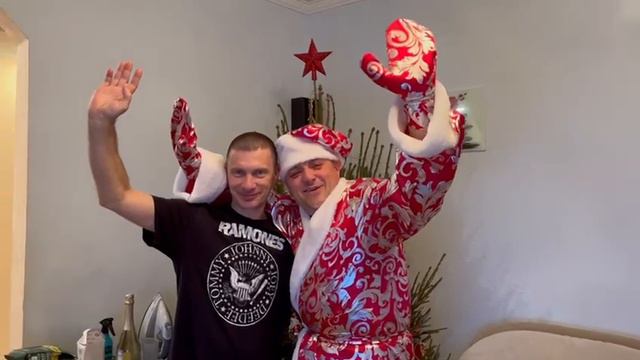 Новый Год 2023 пришел домой смотреть онлайн