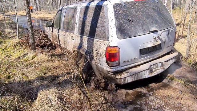 Latvian Off-road. Ford Explorer тяжёлый и неуклюжий для поездок по грязи. Мини обзор. смотреть онлайн