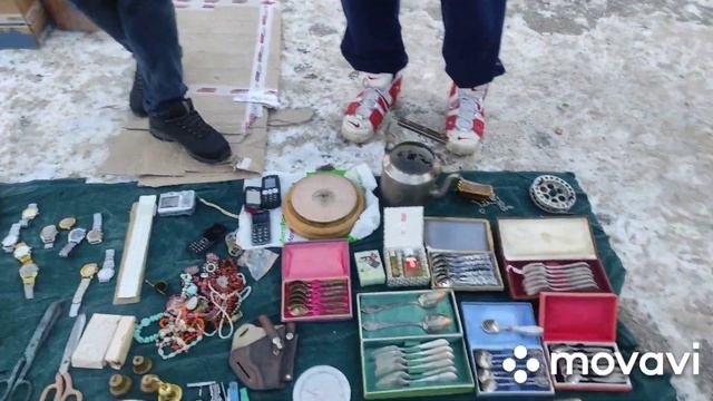 Блошиный рынок в воскресенье. смотреть онлайн