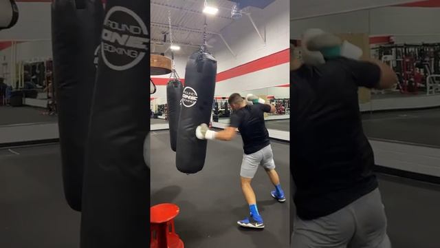 Destroying heavy bag with power смотреть онлайн