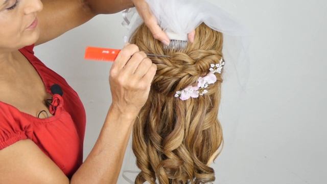 How to secure a bridal veil in soft relaxed wedding hairstyles смотреть онлайн