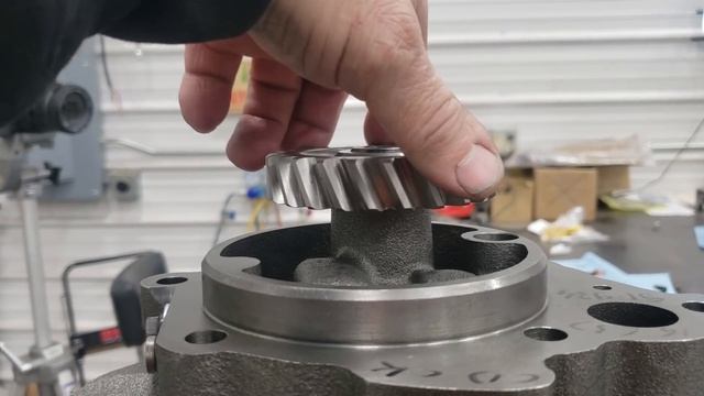 How To Check End Play On A N14 Cummins Oil Pump смотреть онлайн