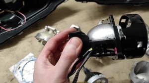 Как улучшить свет фар на Kia Sorento, тюнинг фар, установка светодиодных Bi Led линз и паучьи глаза