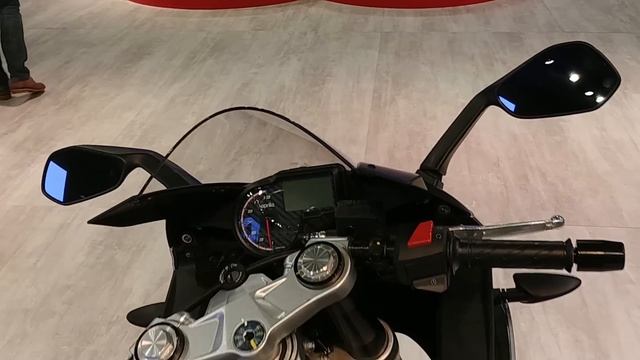 Aprilia RS 150 Walkaround in Hindi | Auto Expo 2018 | MotorOctane смотреть онлайн