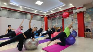 Тренировка с фитболом! Целое занятие. Pilates with fitball! Entrenamiento con fitball