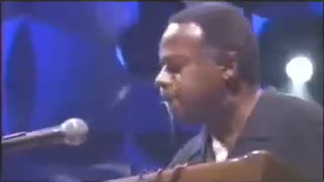 Eric Clapton - «Somewhere over the rainbow» смотреть онлайн