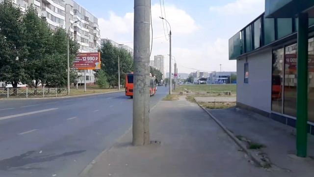 Автобус нефаз5299-40-57-2020 проезжает по ул.Закиева. Казань смотреть онлайн