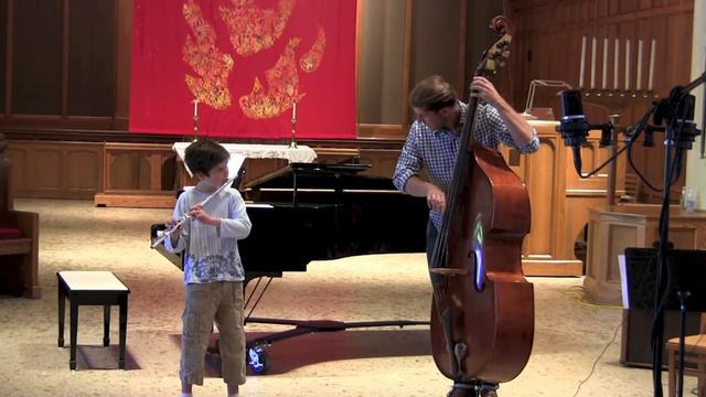 Henry Mancini's Pink Panther theme - flute and bass смотреть онлайн
