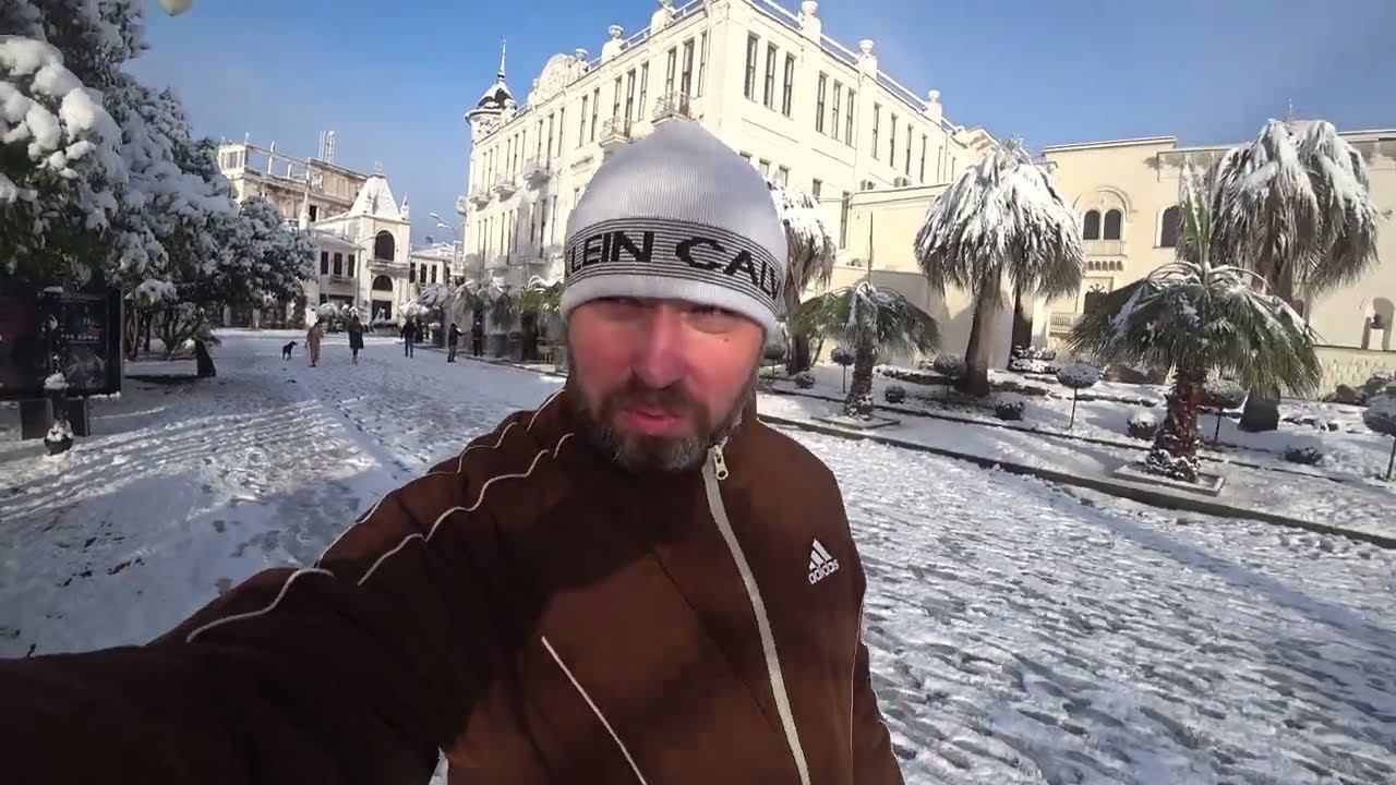 Снежный Сухум. Пальмы в снегу. Абхазия зимой в феврале смотреть онлайн