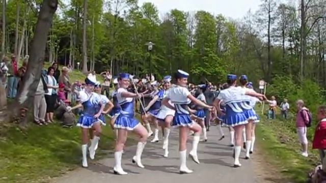 DOM ZUŠ Jeseník a Crazy girls - Jaromír Vejvoda: Škoda lásky смотреть онлайн