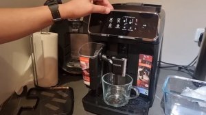 Coffee machine testing...Philips 2200 series Latte Go