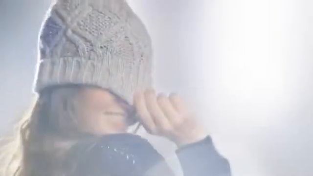 НОВЫЙ рекламный ролик O'STIN ОСЕНЬ ЗИМА '15 16 поёт Ксения Шемякина смотреть онлайн