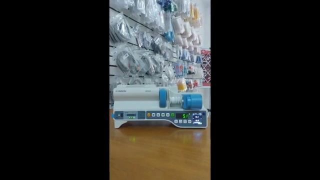 Apresentação de como liga e principais funções da Bomba de Seringa M200A da Marca Comen смотреть онлайн