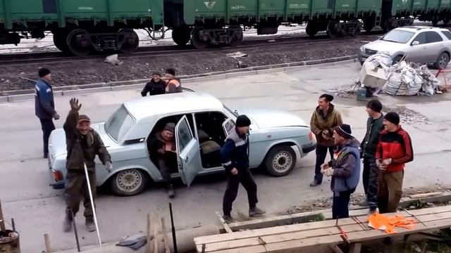 😲How Is This Possible? 😲 смотреть онлайн