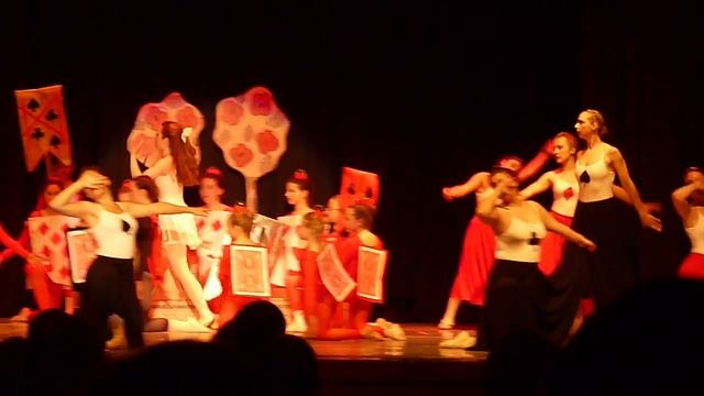 Queen of Hearts -- Off With Her Head смотреть онлайн