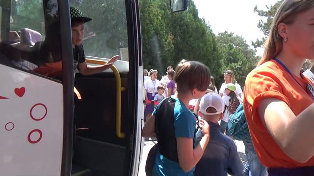 Сочный влог лагеря "Мандарин" 08.07.18 смотреть онлайн