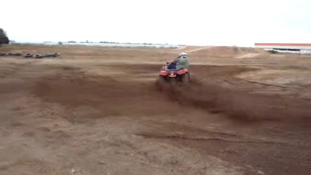 Fininho Outlander 400cc BRP смотреть онлайн