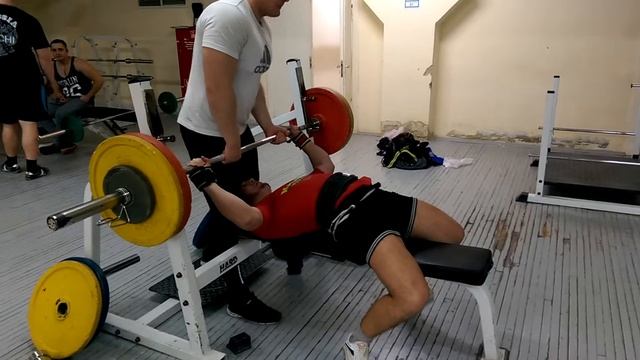 Жим 110 3-1 в майке Katana перед соревами 27.11.15 смотреть онлайн