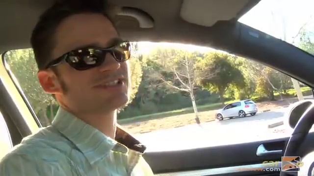 VW Golf R32 vs. VW GTI смотреть онлайн