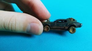 Модель машины "Перехватчик" из фильма "Безумный Макс"