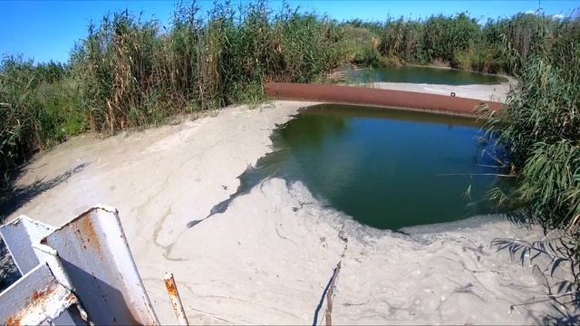 ЛОВЛЯ ПОДЬЁМНИКОМ НА ОТСТОЙНИКАХ ( СБРОСАХ ) | РЫБАЛКА на ПАУК смотреть онлайн