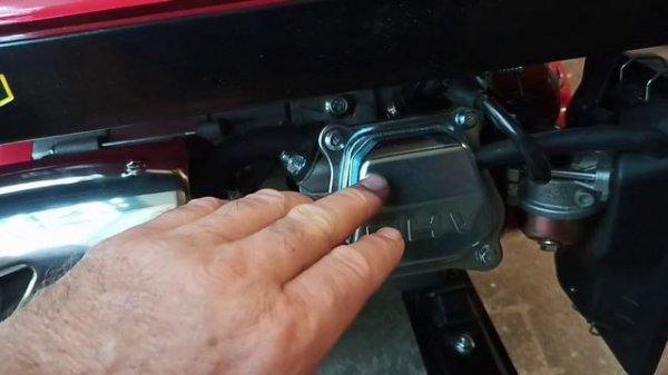 ПОЧЕМУ Бензогенератор стреляет в выхлопную. Возможные причины. Просто о Сложном.