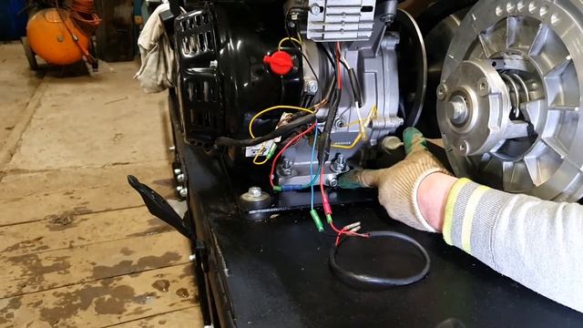 Мотобуксировщик Бурлак М 13 ( 15 ) л.с отзыв, как обкатать и обслужить эту мотособаку смотреть онлайн