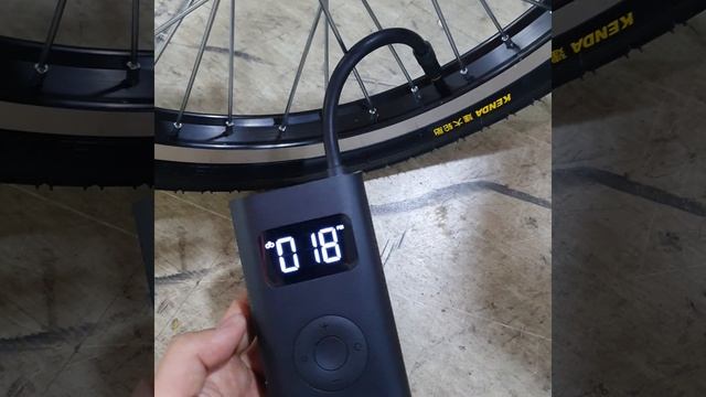 Xiaomi Mijia Electric Air Pump Inflator Portable Smart Tire airpump Compressor смотреть онлайн