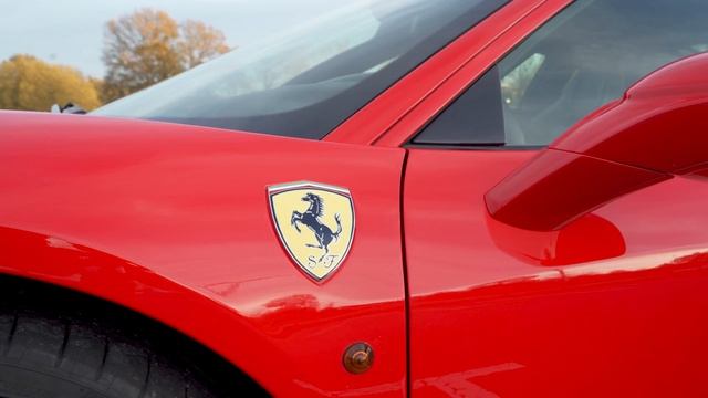 FERRARI 458 ITALIA : Essai du dernier V8 atmosphérique Ferrari ! смотреть онлайн