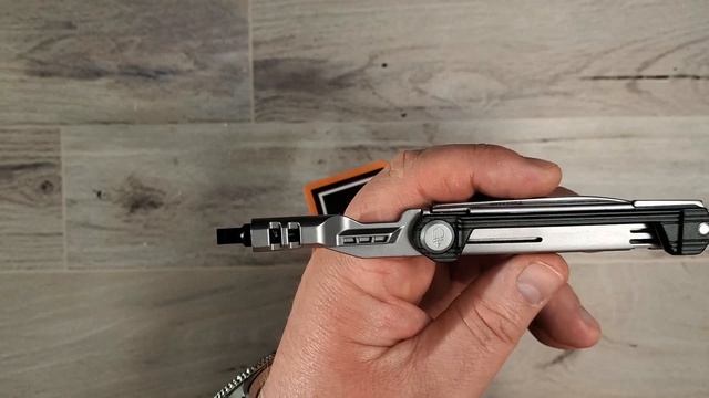 The Gerber Armbar Slim Drive Multitool: A Mild Mannered Review смотреть онлайн