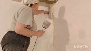 Как угловым шпателем выровнять внутренний угол