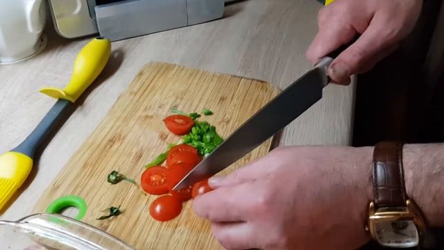 Первое видео. Готовлю Свинину с сыном смотреть онлайн