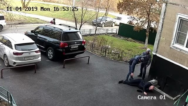 В Новокузнецке преподаватель карате сломал челюсть прохожему смотреть онлайн