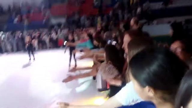 Шоу "Союз Чемпионов" в Краснодаре.Финал.Круг почёта. Косторная, Плющенко, Коляда, Алиев, Туктамышев смотреть онлайн