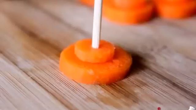 Как сделать снеговика из яйца.How to make a snowman out of the egg. смотреть онлайн