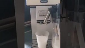 Приготовление капучино на кофемашине Delonghi Perfecta Capuchino ESAM 5550