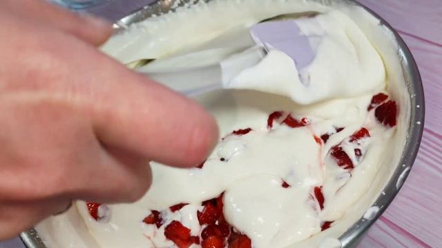 Я ЗАПРЕЩАЮ тебе ПОКУПАТЬ МАГАЗИННОЕ! Мороженое "Сливочное" из 2 ингредиентов в Домашних условиях смотреть онлайн