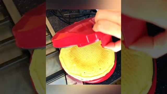 ВАФЕЛЬНЫЕ ТРУБОЧКИ С ВАРЁНОЙ СГУЩЁНКОЙ