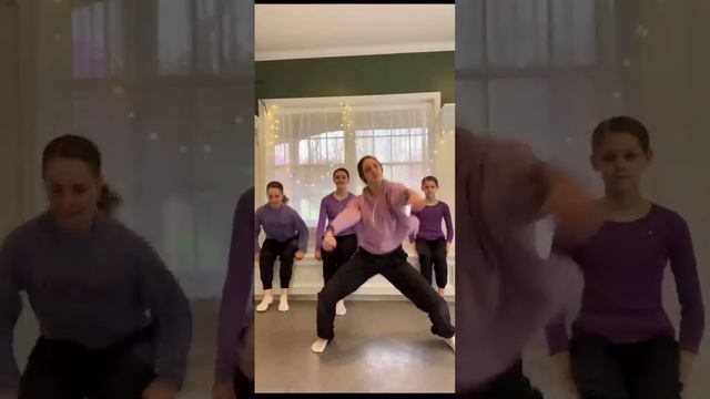 My Name Is CHICKY Trend! смотреть онлайн